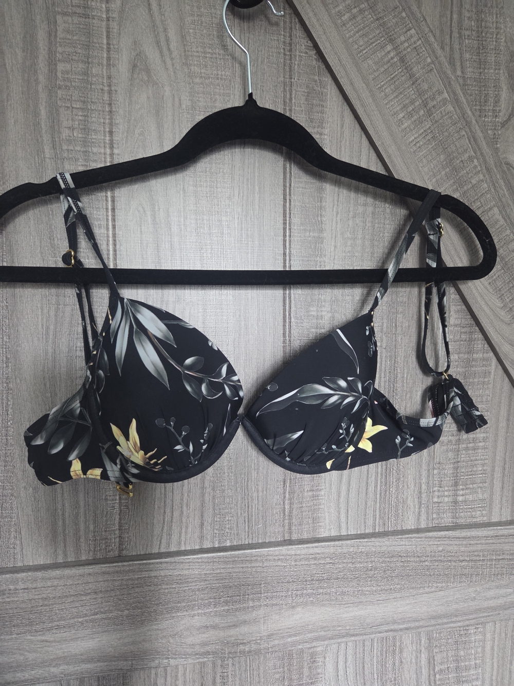 la Vie en Rose Black Floral Push Up Bikini Top with Light Yellow Accents